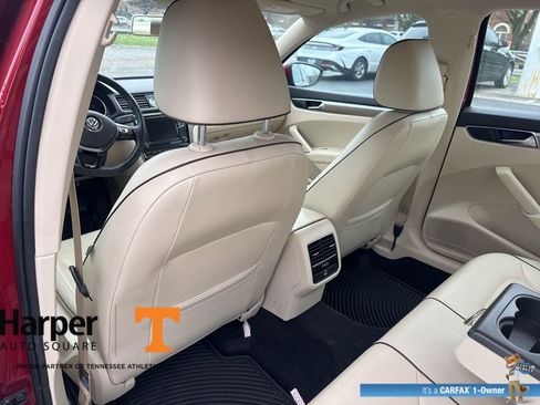 Used 2017 Volkswagen Passat 1.8T SE image 11