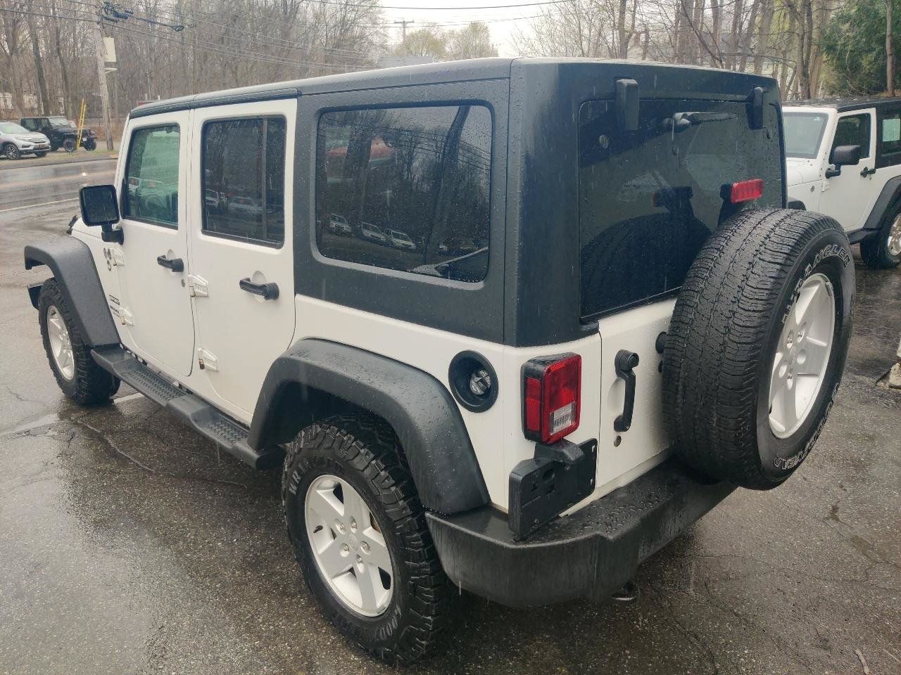 Used 2017 Jeep Wrangler Unlimited Sport w/ Quick Order Package 24S AWD/4WD image 4