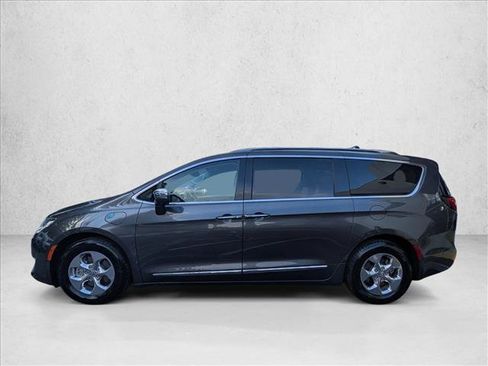 Used 2018 Chrysler Pacifica Limited w/ Advanced Safetytec Group image 8