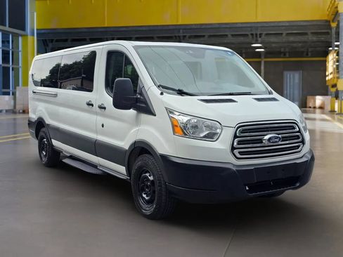 Used 2017 Ford Transit 350 XLT RWD image 8