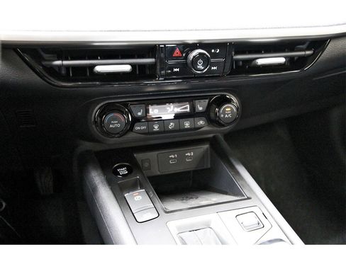 New 2026 Nissan Kicks SV w/ SV Premium Package image 27