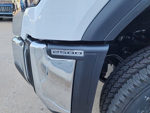 New 2026 GMC Sierra 2500 Pro w/ Convenience Package image 11