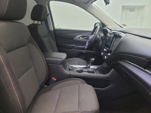 Used 2019 Chevrolet Traverse LT FWD image 21