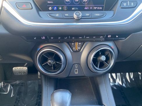 Used 2019 Chevrolet Blazer LT FWD image 23