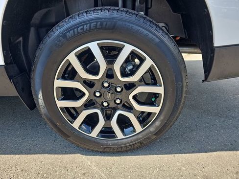 Certified 2024 Ford Maverick Lariat FWD image 31