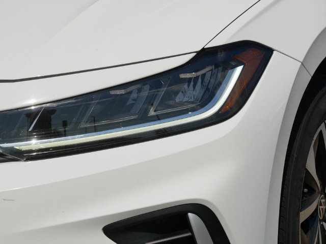 Certified 2025 Volkswagen Jetta S FWD image 10