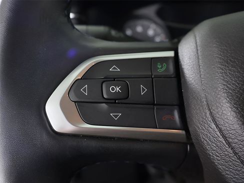 Used 2022 Jeep Compass Latitude w/ Convenience Group image 40