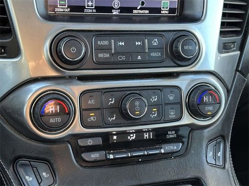 Used 2017 Chevrolet Suburban LT w/ LT Signature Package image 9