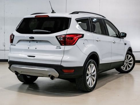 Used 2019 Ford Escape SEL image 11