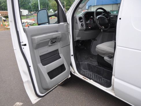 Used 2013 Ford E-150 and Econoline 150 w/ PWR Group RWD image 17