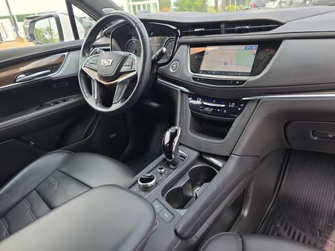 Used 2024 Cadillac XT5 Premium Luxury w/ Platinum Package AWD/4WD image 16