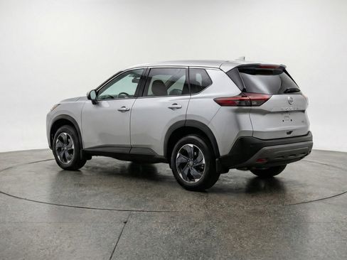 Used 2025 Nissan Rogue SV FWD image 6