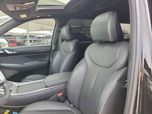 Used 2024 Hyundai Palisade Calligraphy image 7