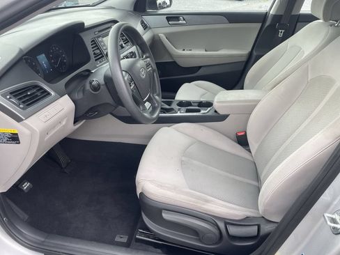 Used 2017 Hyundai Sonata SE FWD image 8