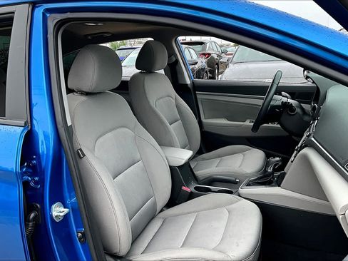 Used 2018 Hyundai Elantra Value Edition FWD image 9