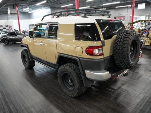 Used 2013 Toyota FJ Cruiser 4WD w/ Upgrade Pkg image 62