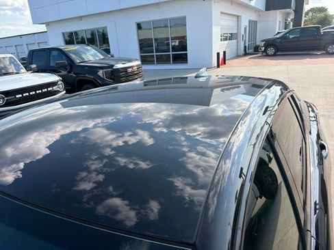 Used 2024 Buick Envista Sport Touring w/ Convenience I Package FWD image 5