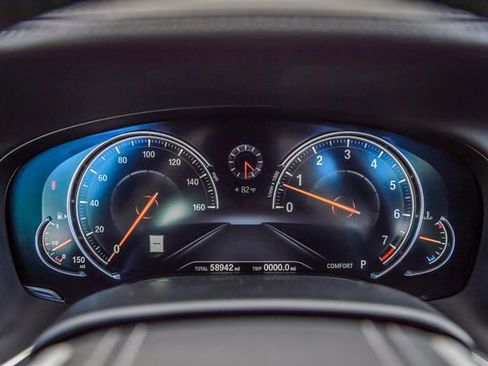 Used 2017 BMW 740i xDrive AWD/4WD image 18