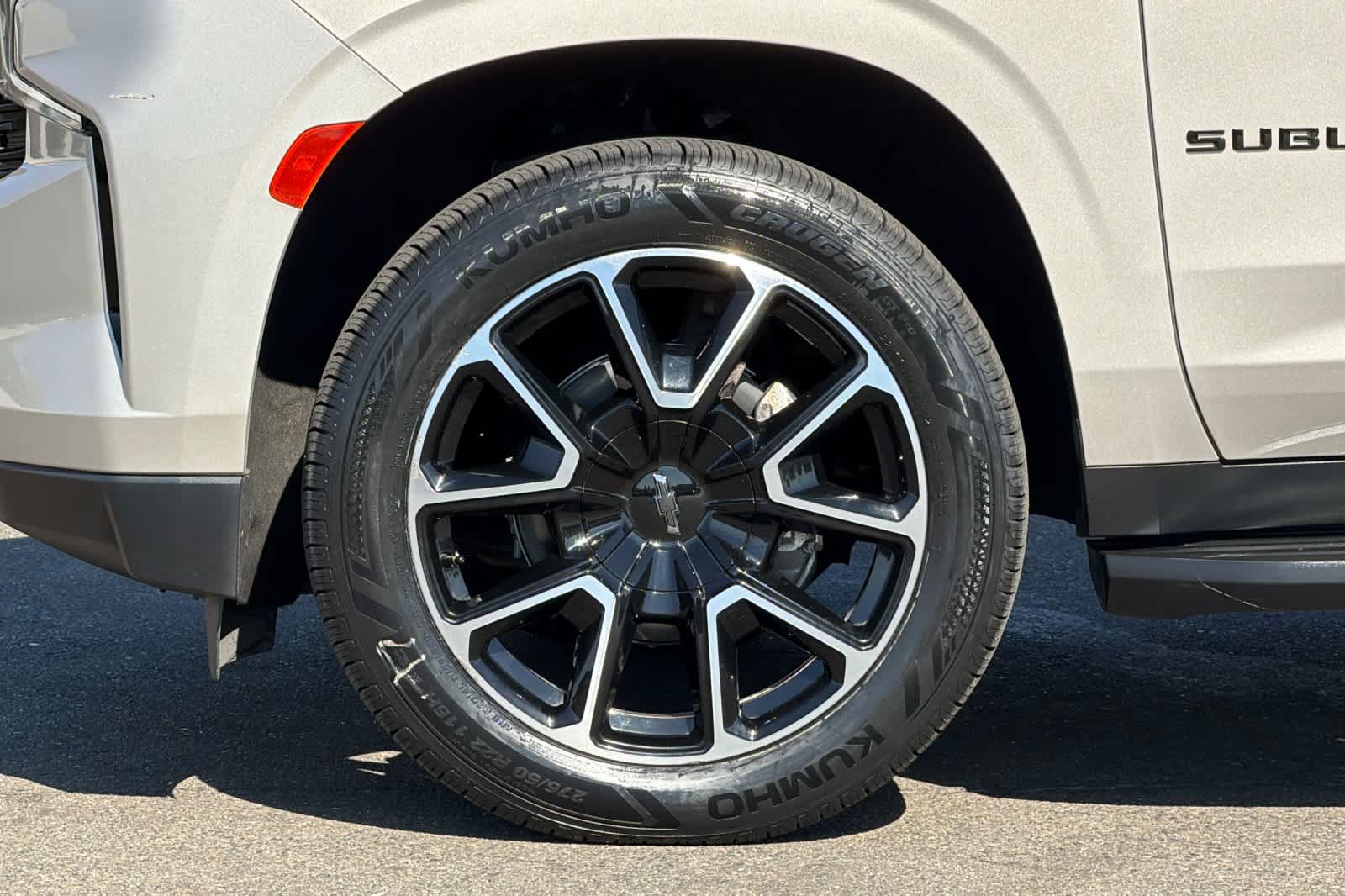 Used 2021 Chevrolet Suburban RST AWD/4WD image 33