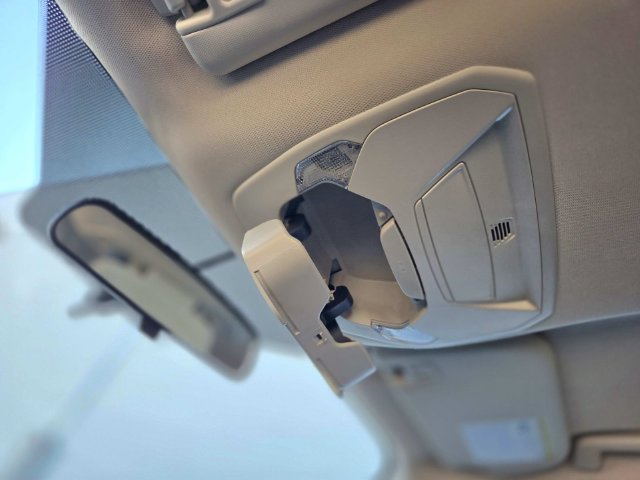 Used 2015 Ford Escape SE FWD image 18