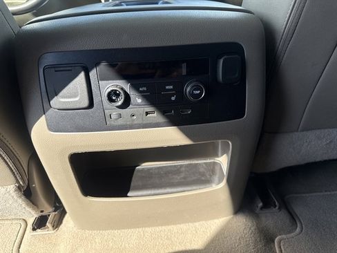 Used 2020 GMC Yukon SLT w/ Open Road Package image 29