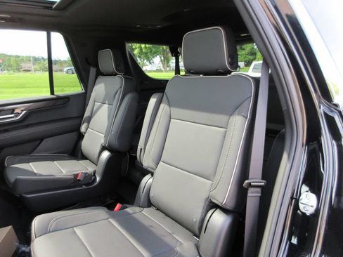New 2026 GMC Yukon Elevation w/ Elevation Premium Package AWD/4WD image 10