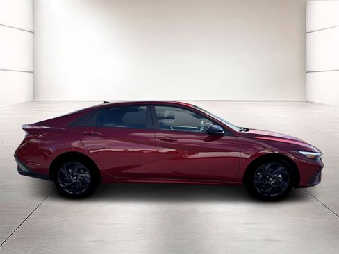 New 2026 Hyundai Elantra Sport FWD image 9