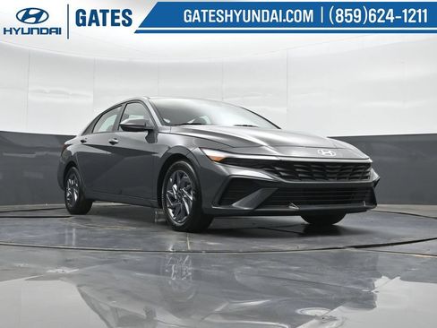 Certified 2024 Hyundai Elantra SEL FWD image 40