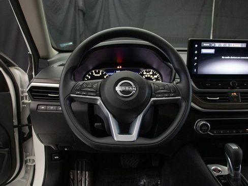 Used 2025 Nissan Altima 2.5 SV w/ SV Special Edition Package image 22