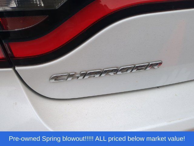 Used 2015 Dodge Charger R/T RWD image 10