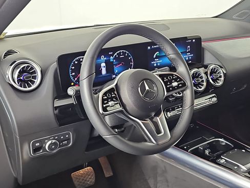 Used 2023 Mercedes-Benz GLA 250 image 16