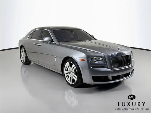 Used 2019 Rolls-Royce Ghost RWD image 3