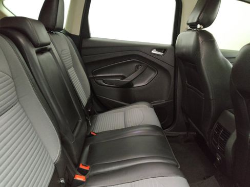 Used 2019 Ford Escape SE FWD image 19