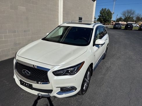 Used 2019 INFINITI QX60 Luxe w/ Essential Package image 7