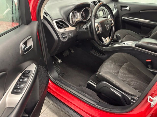 Used 2018 Dodge Journey SE w/ Connectivity Group FWD image 13