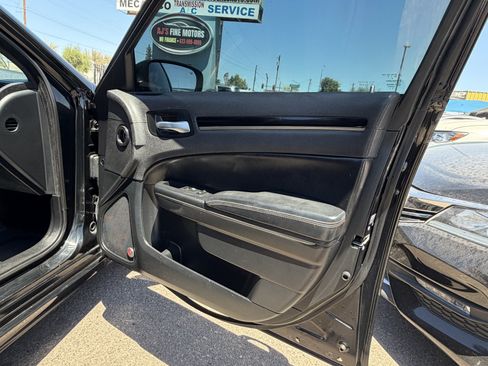 Used 2016 Chrysler 300 S RWD image 4