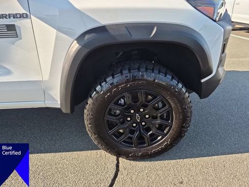 Used 2023 Chevrolet Colorado Trail Boss AWD/4WD image 10