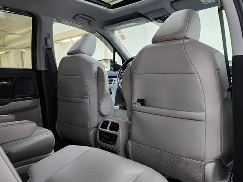 Used 2019 Honda Pilot Touring image 19