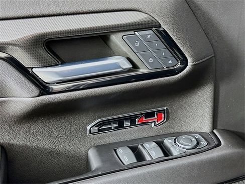 Used 2023 GMC Sierra 1500 AT4 w/ AT4 Premium Package image 9