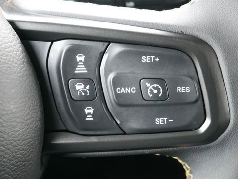 Used 2024 Jeep Wrangler Willys image 26