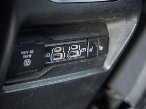 Used 2023 Jeep Grand Cherokee Limited AWD/4WD image 37