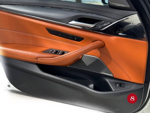 Used 2022 BMW M5 w/ Executive Package image 15