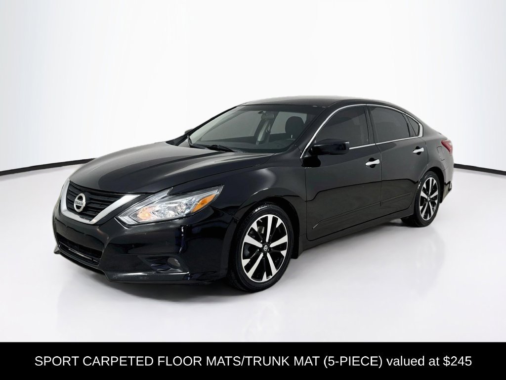 Used 2018 Nissan Altima 2.5 SR w/ Interior Lighting Package FWD image 3