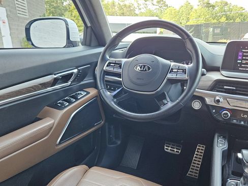 Used 2021 Kia Telluride SX w/ SX Prestige Package AWD/4WD image 9