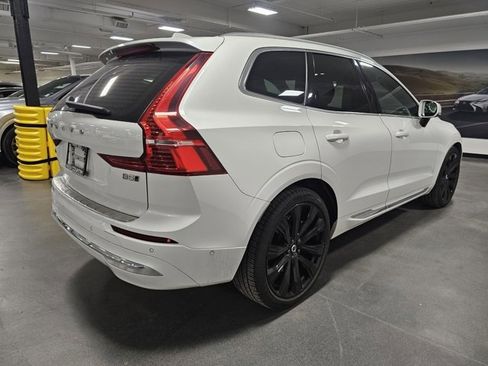 Used 2023 Volvo XC60 B5 Ultimate image 3