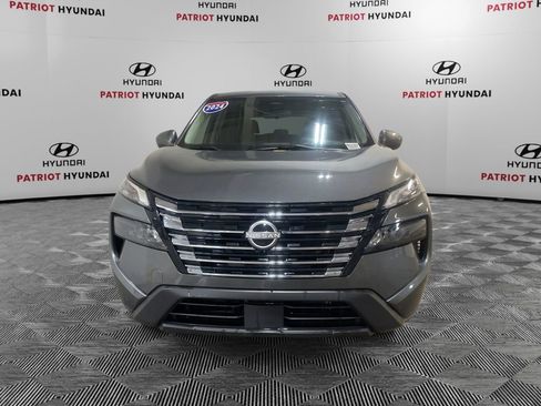 Used 2024 Nissan Rogue SV image 11