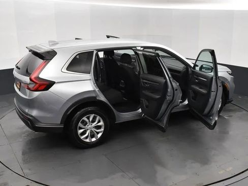 Used 2025 Honda CR-V LX image 6