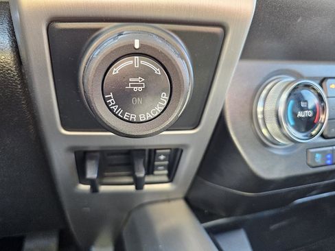 Used 2019 Ford F150 Platinum w/ Equipment Group 701A Luxury image 22