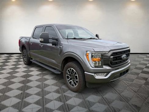 Used 2022 Ford F150 XLT w/ Equipment Group 302A High AWD/4WD image 3