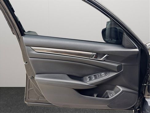 Used 2020 Honda Accord Sport image 20